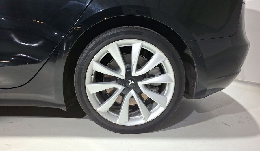 Tesla Model 3 STANDARD RANGE PLUS Sedan 2020
