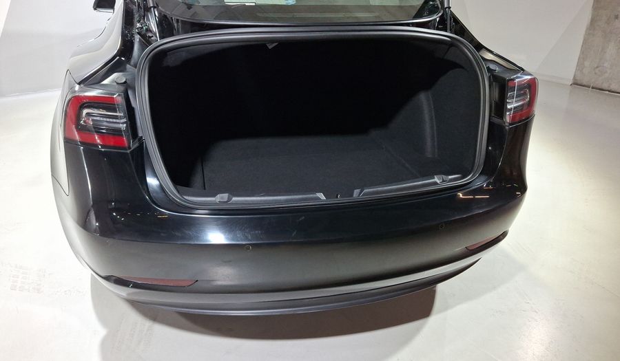 Tesla Model 3 STANDARD RANGE PLUS Sedan 2020