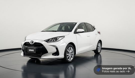 Toyota • Yaris