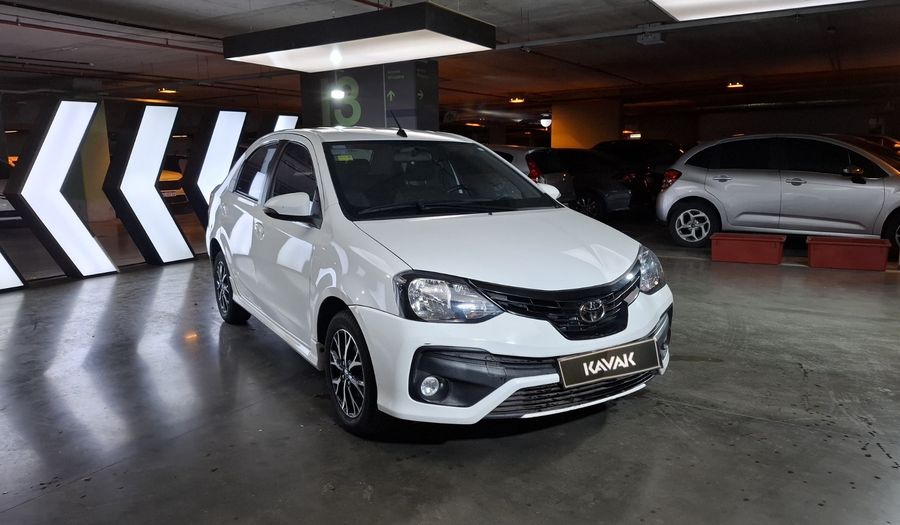 Toyota Etios 1.5 XLS Sedan 2021