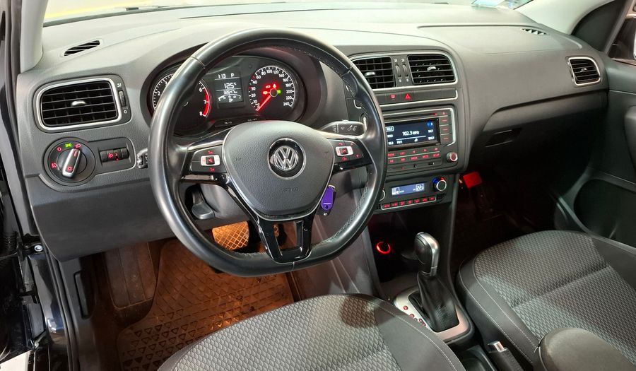 Volkswagen Polo 1.6 COMFORTLINE TIPTRONIC Sedan 2017