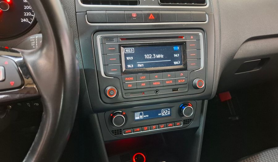 Volkswagen Polo 1.6 COMFORTLINE TIPTRONIC Sedan 2017