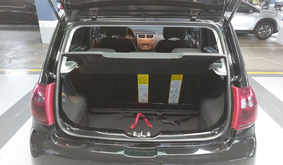 Volkswagen Fox 1.6 VHT TOTAL FLEX PRIME I-MOTION Hatchback 2013