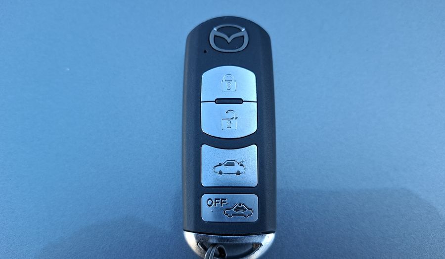 Mazda 3 1.6 S AUTO Sedan 2015