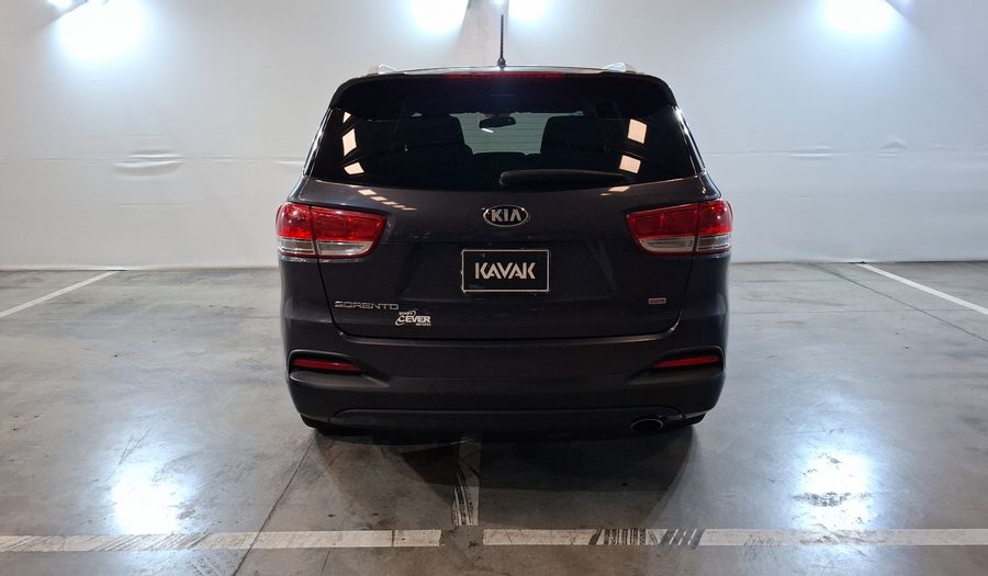 Kia Sorento 2.4 LX AT Suv 2017