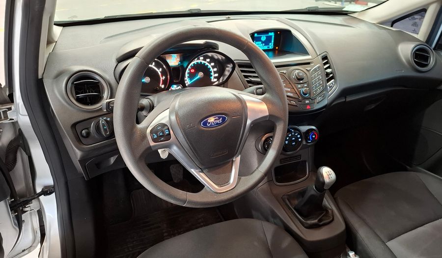 Ford Fiesta Kinetic Design 1.6 S PLUS Hatchback 2014