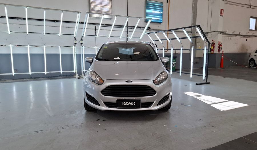 Ford Fiesta Kinetic Design 1.6 S PLUS Hatchback 2014