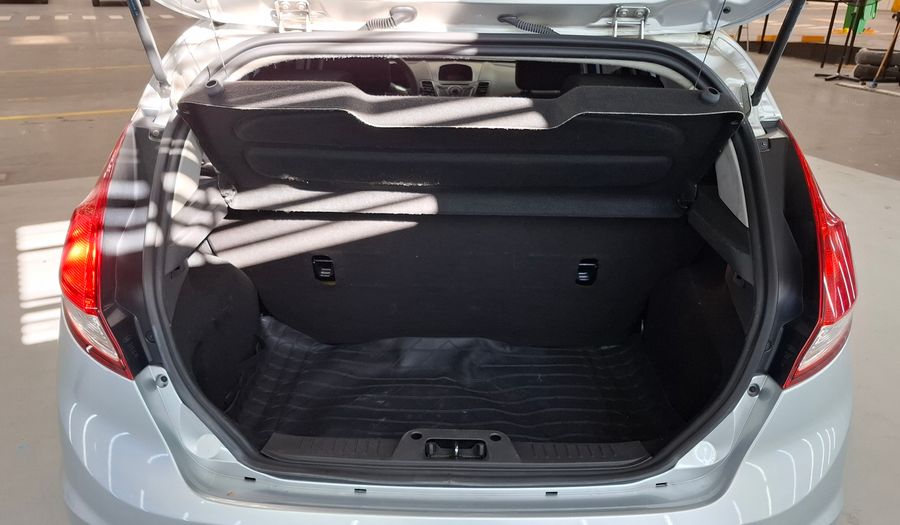 Ford Fiesta Kinetic Design 1.6 S PLUS Hatchback 2014