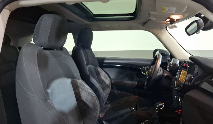 Mini Cooper 1.5 COOPER CHILI AT Hatchback 2017