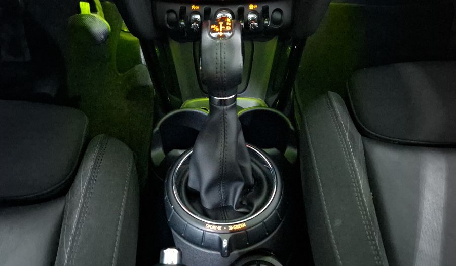 Mini Cooper 1.5 COOPER CHILI AT Hatchback 2017