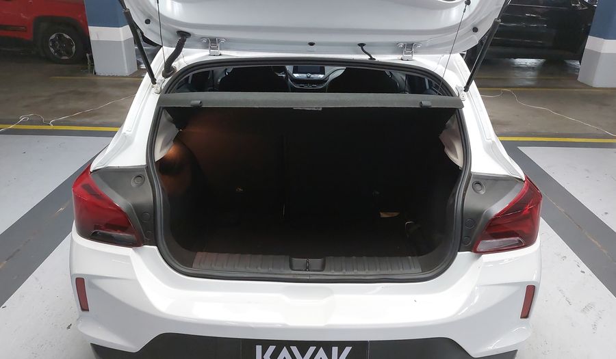 Chevrolet Onix 1.0 LT Hatchback 2023