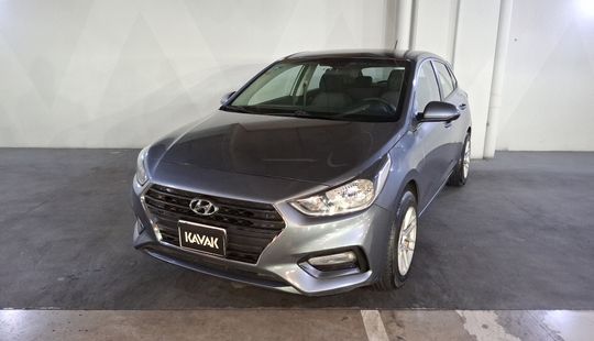 Hyundai • Accent