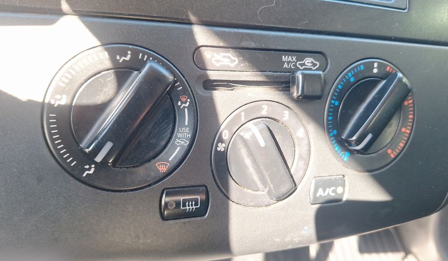Nissan Tiida 1.6 S AC Sedan 2014