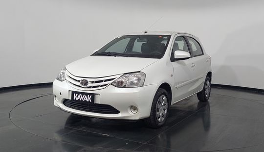 Toyota • Etios