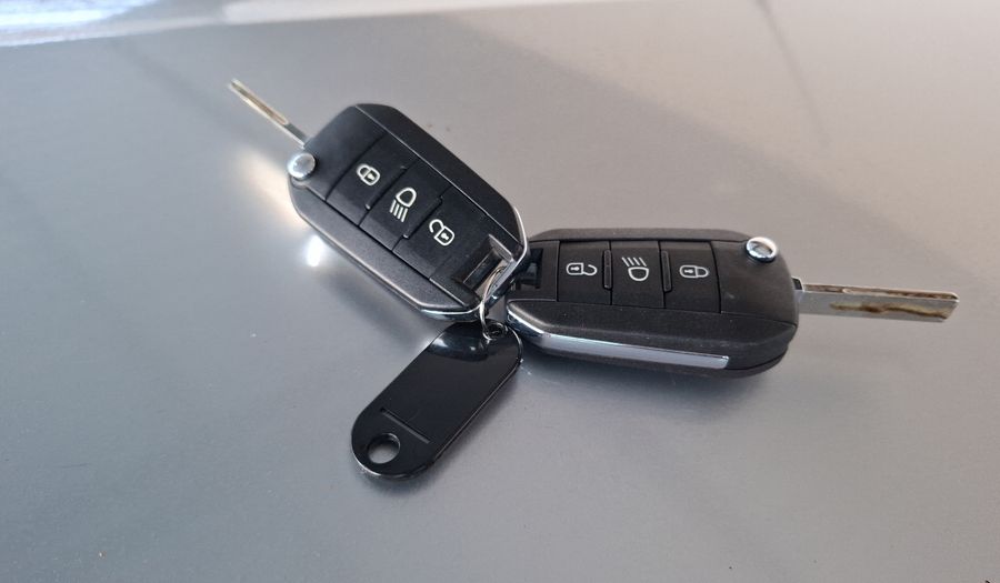 Peugeot 208 1.6 ALLURE TIPTRONIC Hatchback 2019
