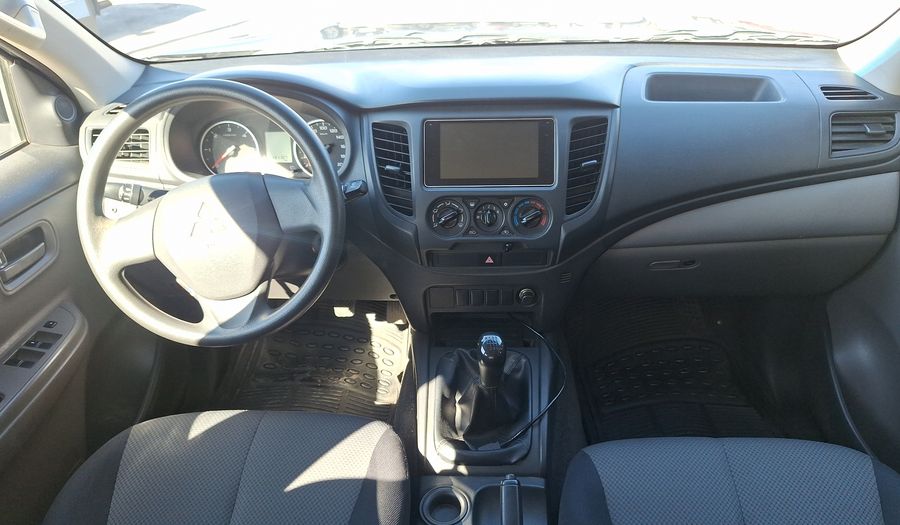 Mitsubishi L200 2.4 TD WORK DC CR Pickup 2019
