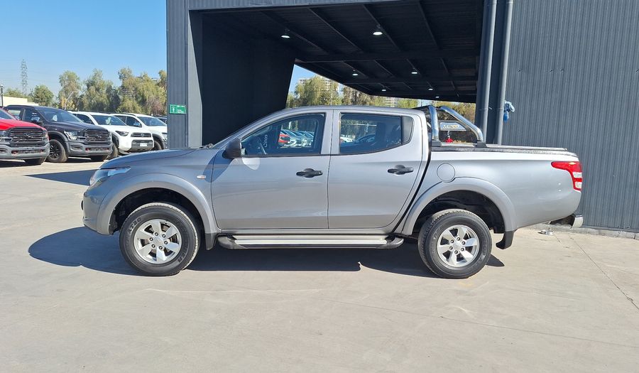 Mitsubishi L200 2.4 TD WORK DC CR Pickup 2019