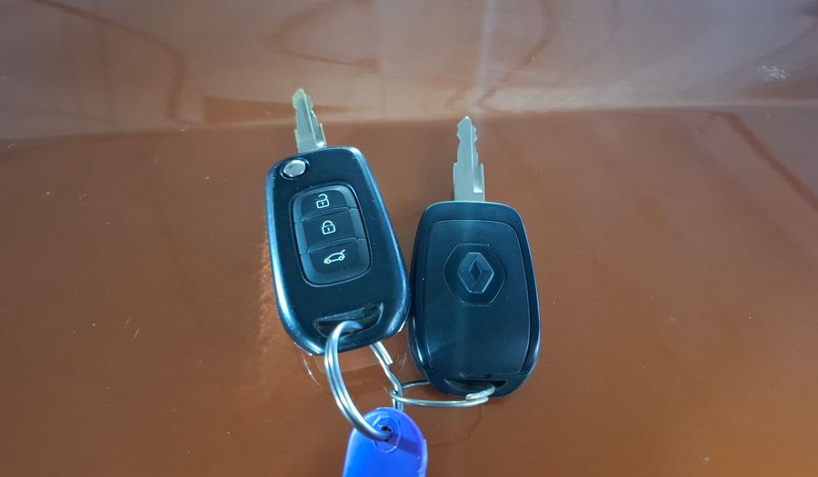 Renault Kwid 1.0 ICONIC Hatchback 2019