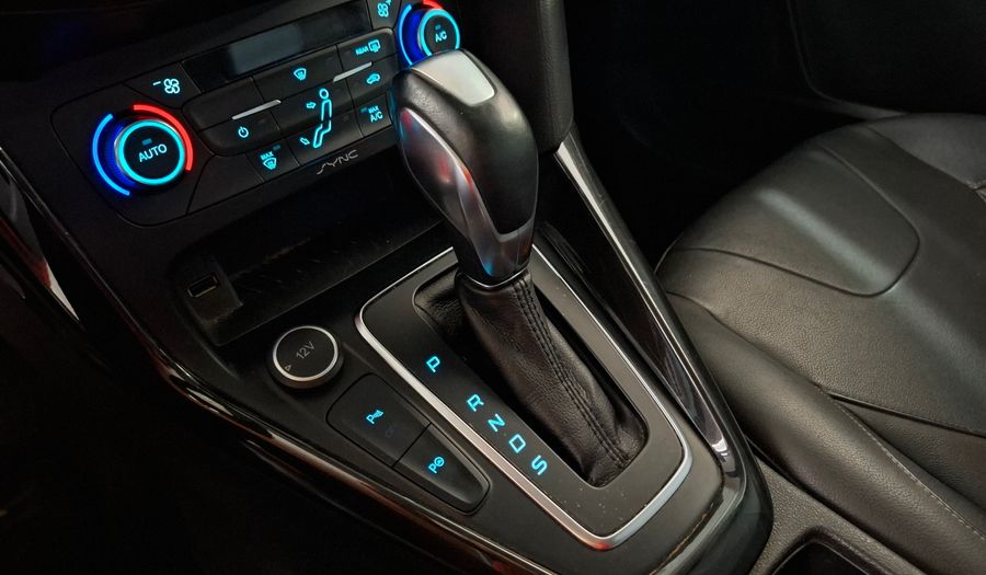 Ford Focus Iii 2.0 TITANIUM AT Hatchback 2017