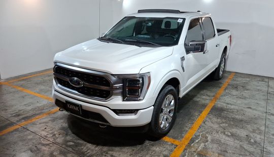 Ford • Lobo