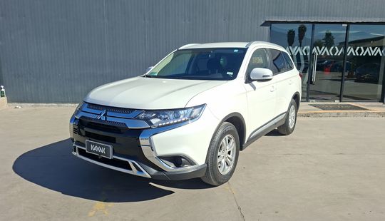 Mitsubishi • Outlander