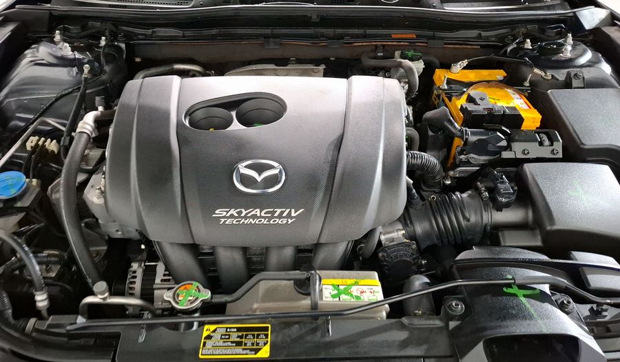 Mazda 3 2.5 SEDÁN S TA Sedan 2015
