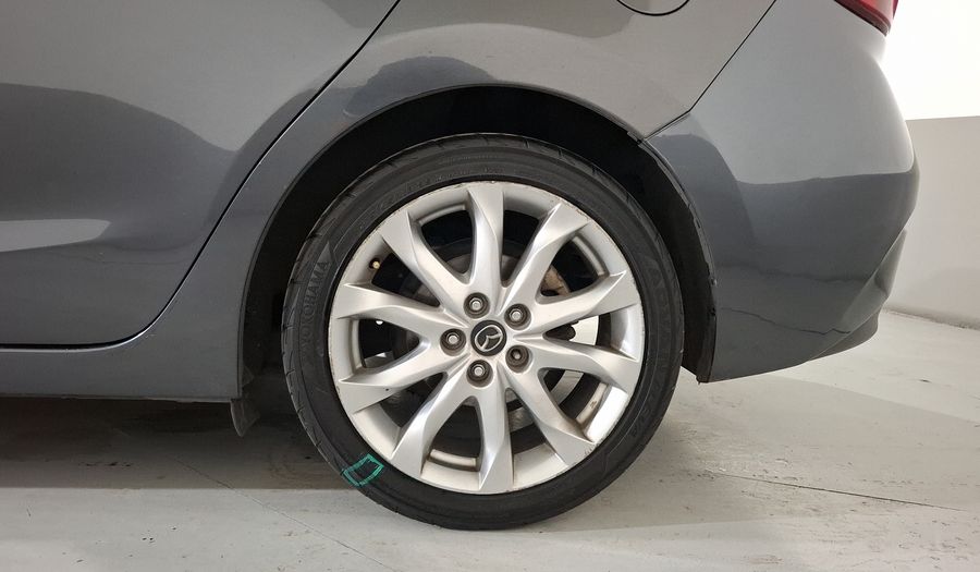 Mazda 3 2.5 SEDÁN S TA Sedan 2015