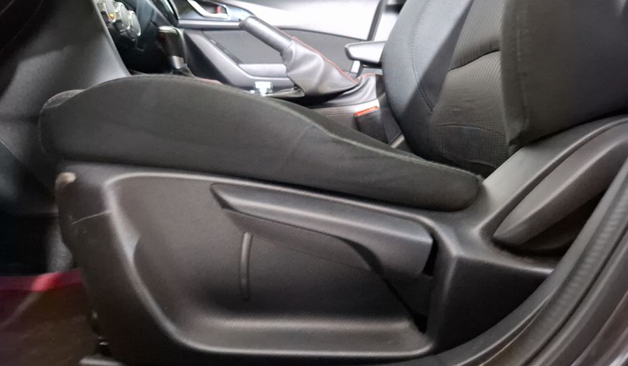 Mazda 3 2.5 SEDÁN S TA Sedan 2015