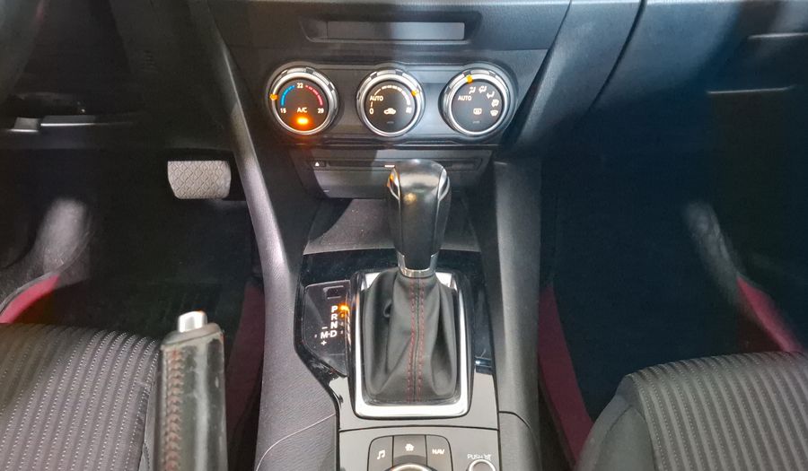 Mazda 3 2.5 SEDÁN S TA Sedan 2015
