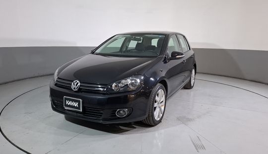 Volkswagen • Golf