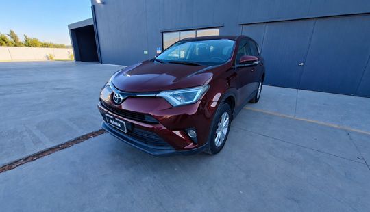 Toyota • RAV4