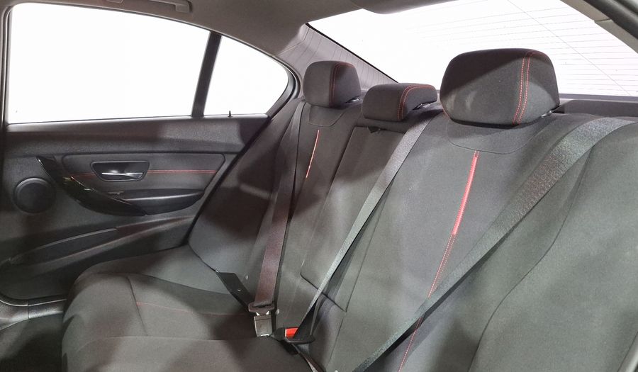 Bmw Serie 3 2.0 320IA SPORT LINE Sedan 2015