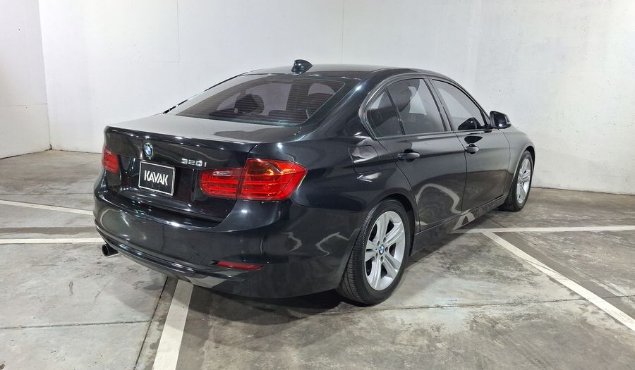 Bmw Serie 3 2.0 320IA SPORT LINE Sedan 2015