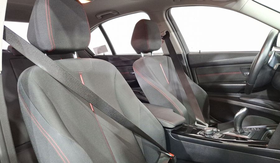 Bmw Serie 3 2.0 320IA SPORT LINE Sedan 2015