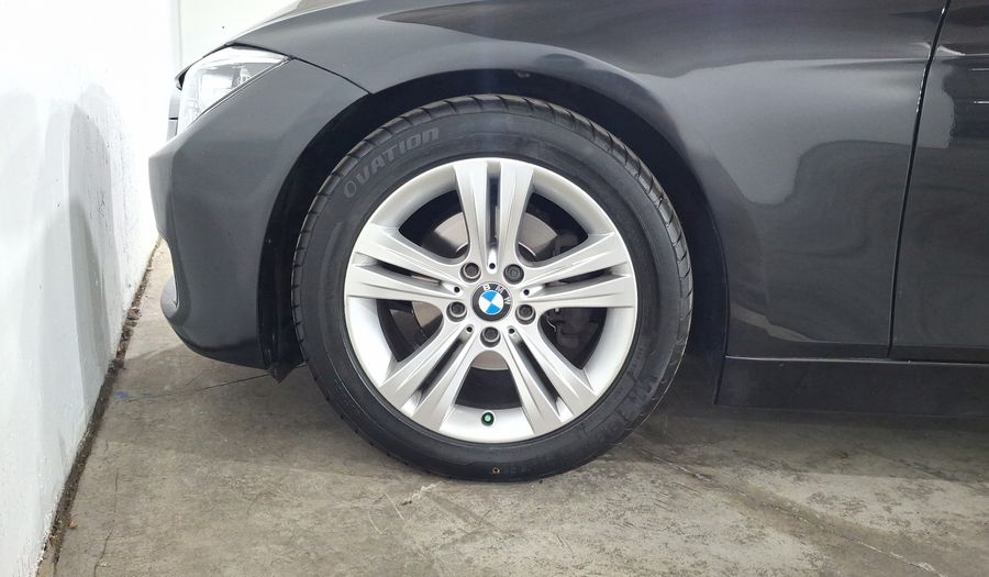 Bmw Serie 3 2.0 320IA SPORT LINE Sedan 2015