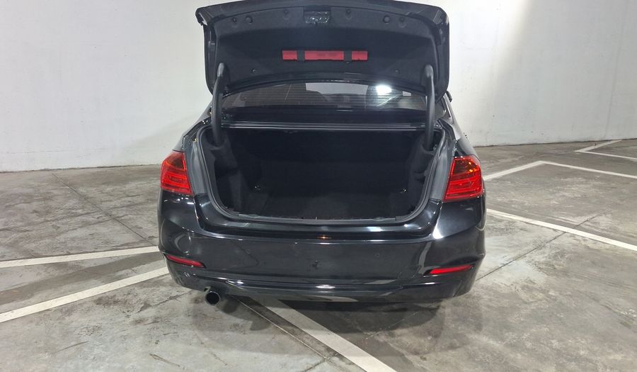 Bmw Serie 3 2.0 320IA SPORT LINE Sedan 2015