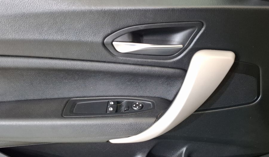 Bmw Serie 1 1.6 118IA Hatchback 2014