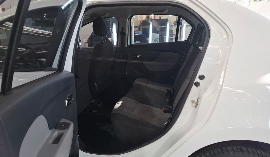 Renault Logan 1.6 PRIVILEGE Sedan 2017