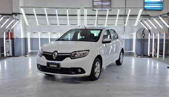 Renault • Logan