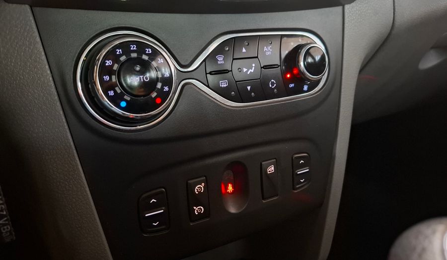 Renault Logan 1.6 PRIVILEGE Sedan 2017