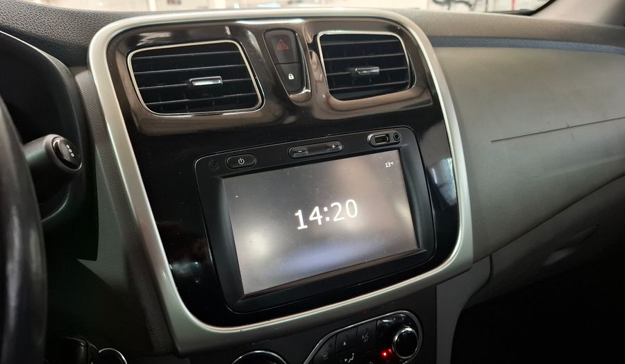 Renault Logan 1.6 PRIVILEGE Sedan 2017