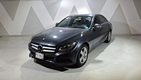 Mercedes Benz • Clase C