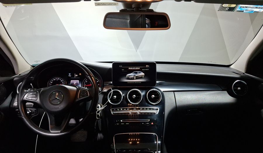 Mercedes Benz Clase C 1.6 180 CGI AT Sedan 2015