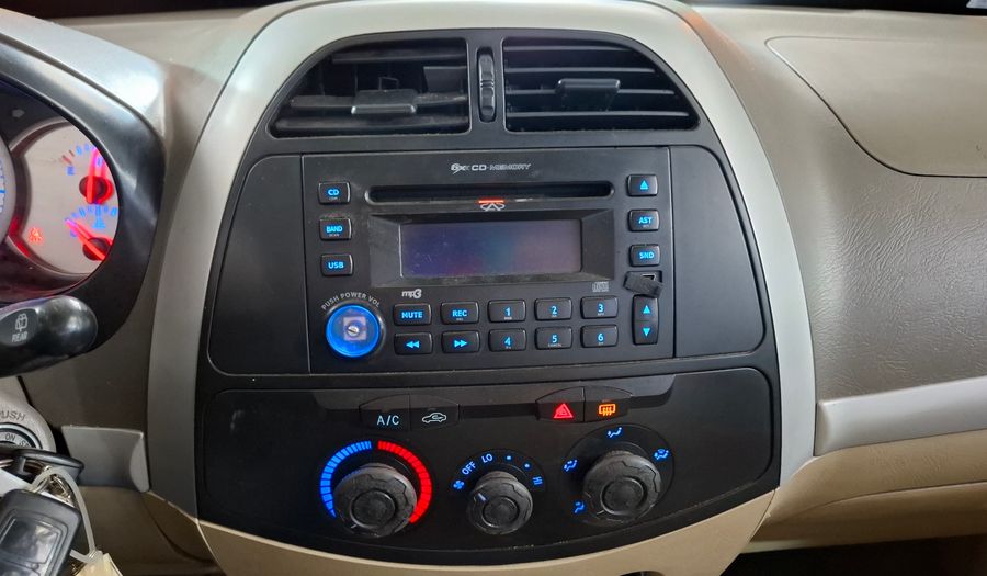 Chery Tiggo 2.0 LUXURY 4X4 MT Suv 2012