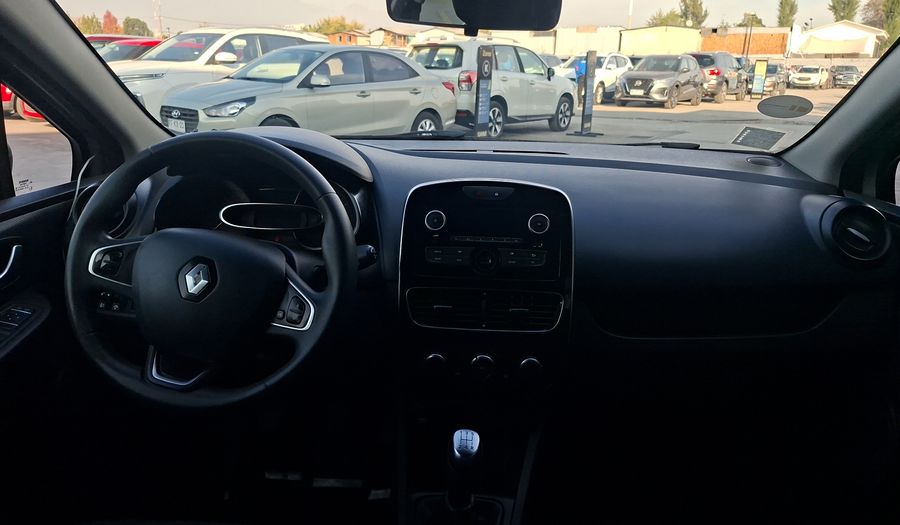 Renault Clio 0.9T AUTHENTIQUE Hatchback 2021