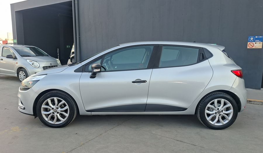 Renault Clio 0.9T AUTHENTIQUE Hatchback 2021