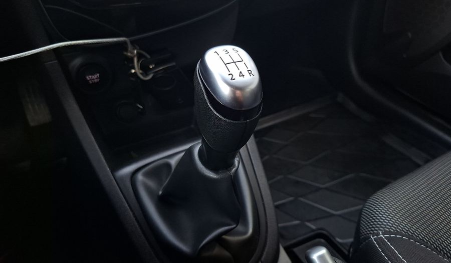 Renault Clio 0.9T AUTHENTIQUE Hatchback 2021