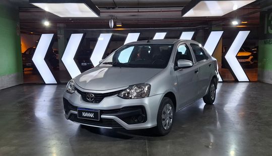 Toyota • Etios