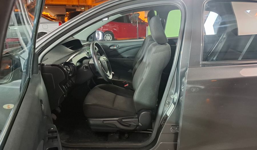 Toyota Etios 1.5 X Sedan 2023