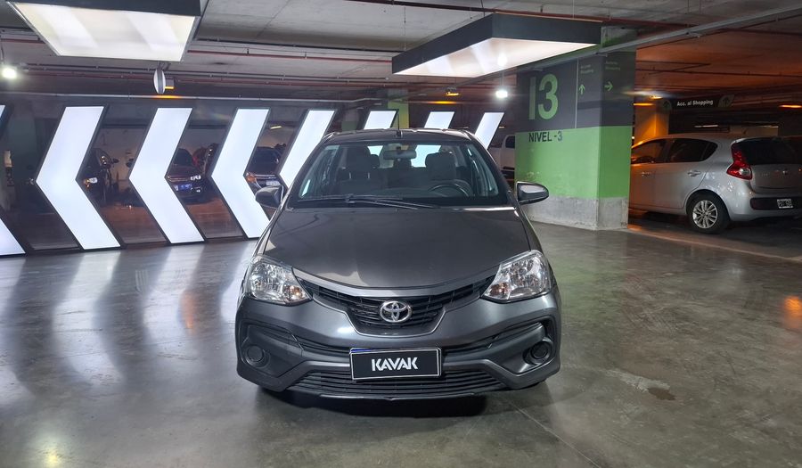 Toyota Etios 1.5 X Sedan 2023